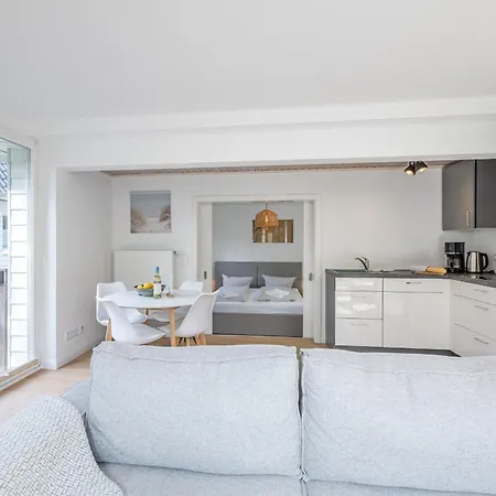 Haffperle - Kuestenglanz - Zentral In Haffkrug, Nur Wenige Schritte Zum Scharbeutz